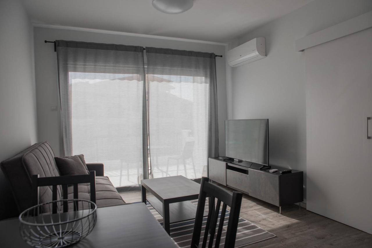 One Bedroom In In Good Location Apartament *